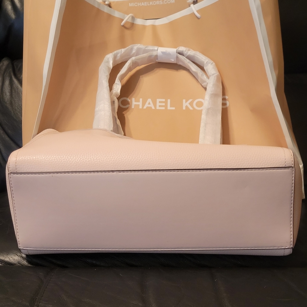 Michael Kors Large Pink Tote - Picture 3 of 4